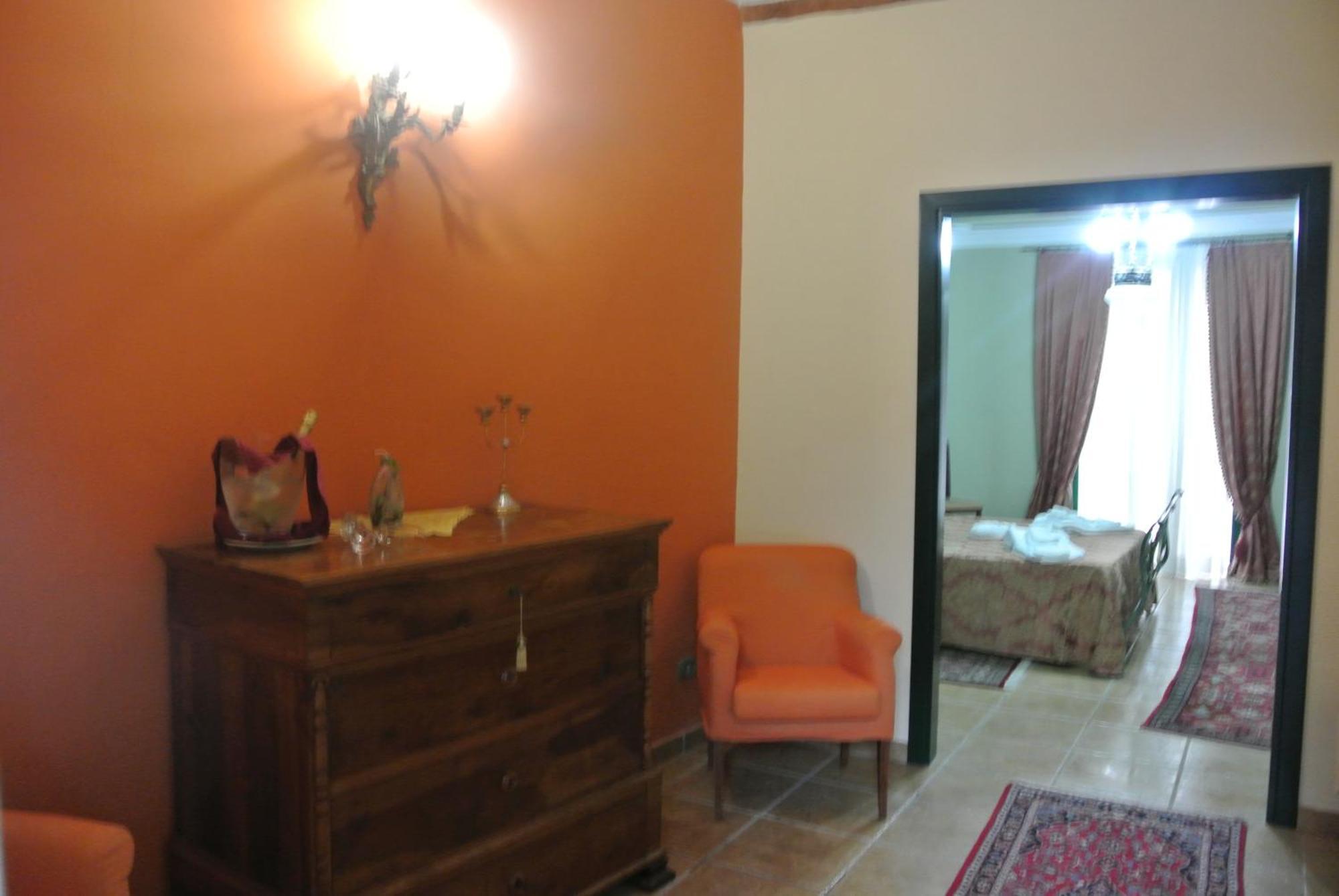 Degli Illustri Inn 3*
